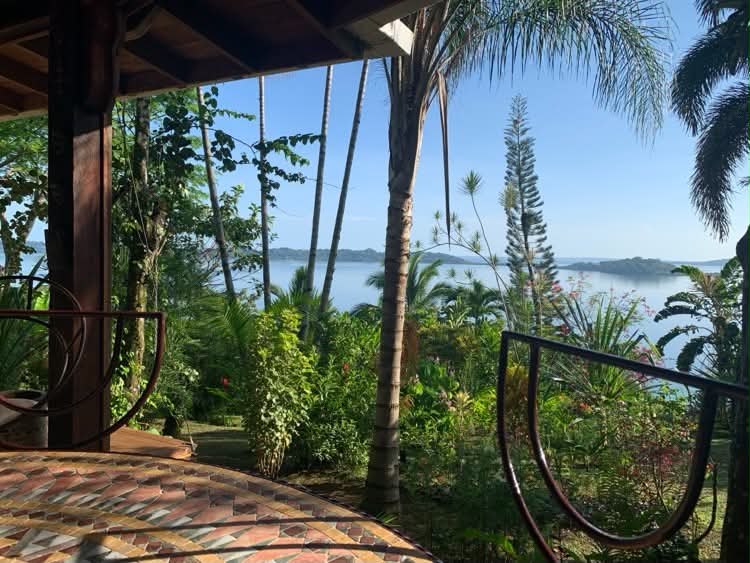 Maison sur pilotis à Bocas del Toro